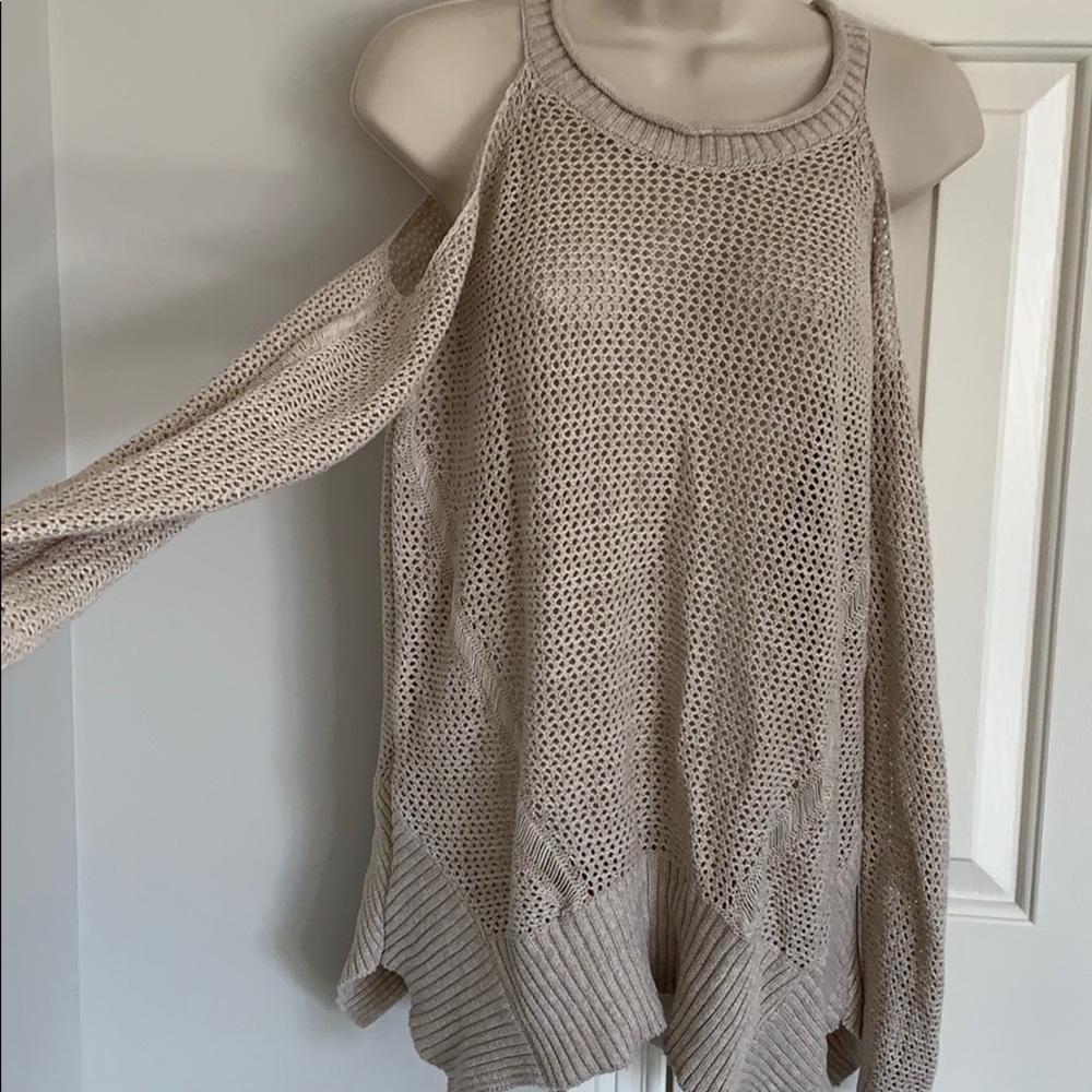Cold shoulder loose stitch sweater